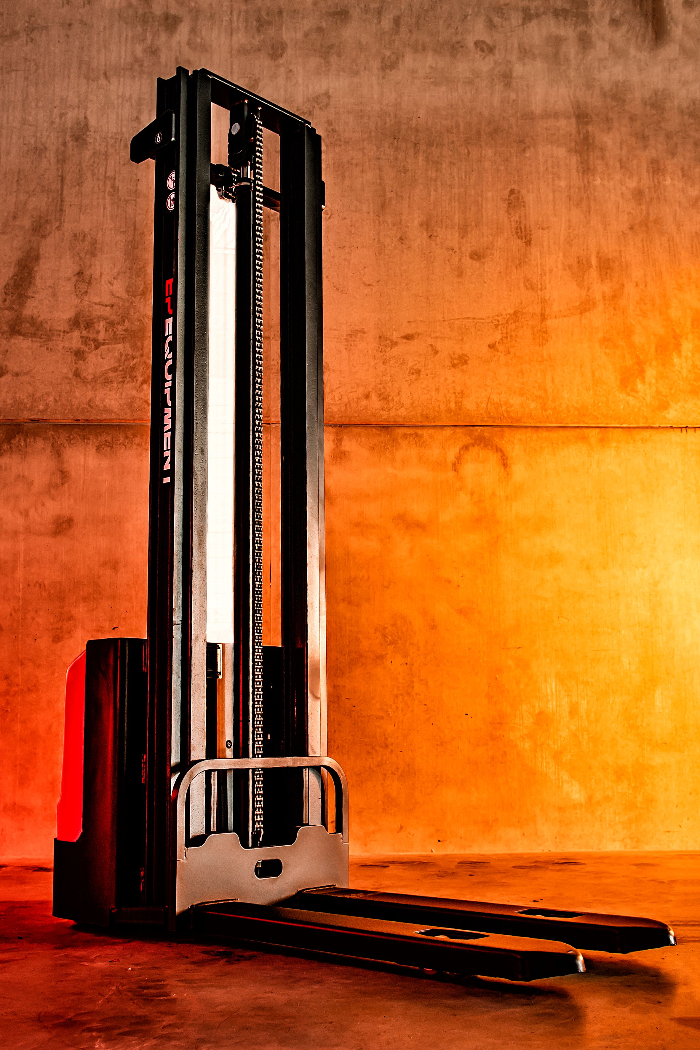 Elektrische stapelaar EP Equipment 4 U